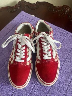 Vans Old Skool RedCheckerboard Lace-Up Sneakers M 7 W 8.5